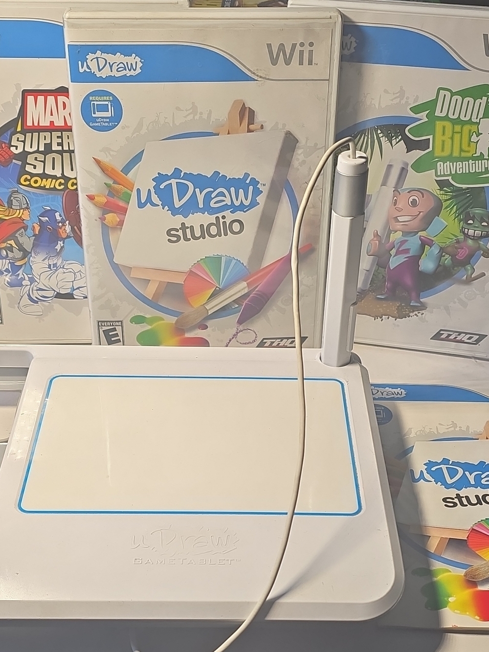 HQ uDraw GameTablet Drawing Pad in White with Blue Trim